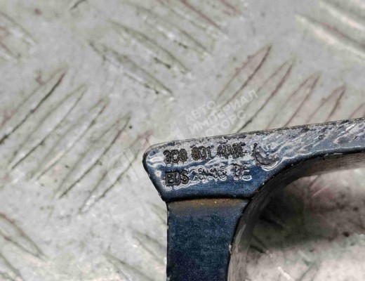 Петля двери передней правой Volkswagen Passat B6 (3C) 2005-2010  Volkswagen Passat Passat B6 (3C) 2005-2010