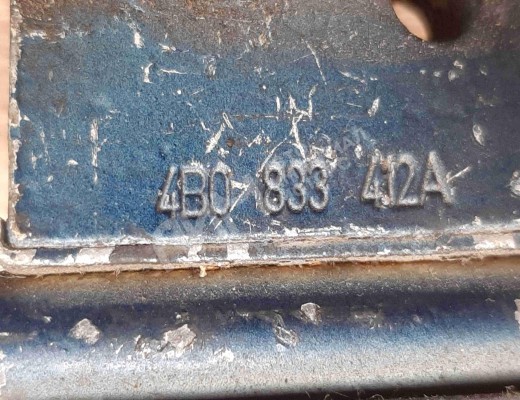 Петля двери задней правой Audi A6 C5 (4B) 1997-2001  Audi A6 A6 C5 (4B) 1997-2001