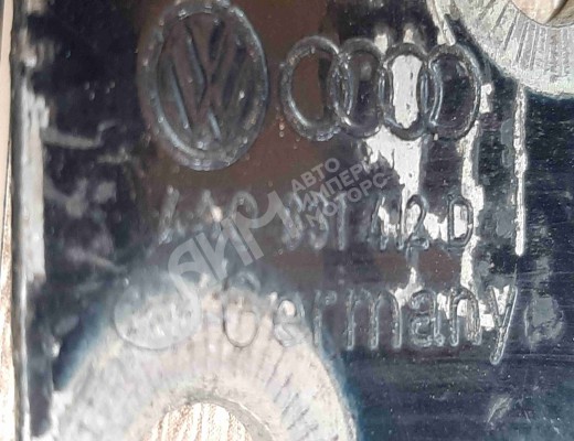 Петля двери передней правой Audi A6 C4 (4A) 1994-1997  Audi A6 A6 C4 (4A) 1994-1997