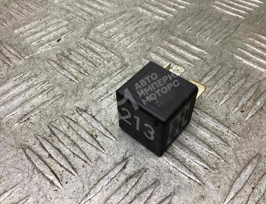 Реле (прочие) Volkswagen Passat B5 (3B) 1996-2000  Volkswagen Passat Passat B5 (3B) 1996-2000