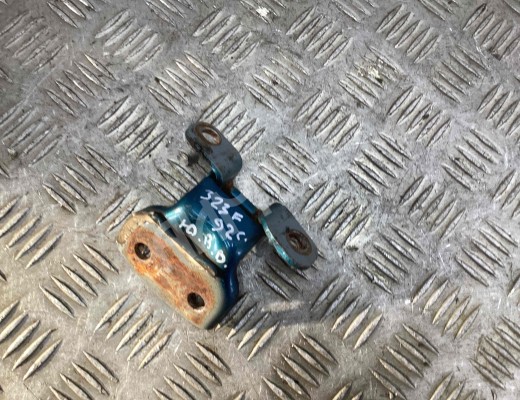 Петля двери задней правой Mazda 323F I (BG) 1989-1994  Mazda 323F 323F I (BG) 1989-1994