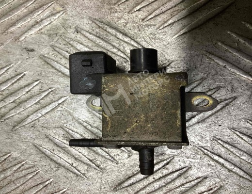 Клапан электромагнитный Audi A6 C5 (4B) 1997-2001  Audi A6 A6 C5 (4B) 1997-2001