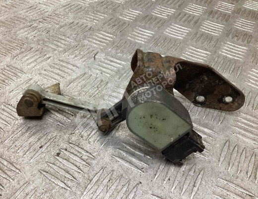 Датчик положения кузова Volkswagen Phaeton (3D) 2002-2016  Volkswagen Phaeton Phaeton (3D) 2002-2016