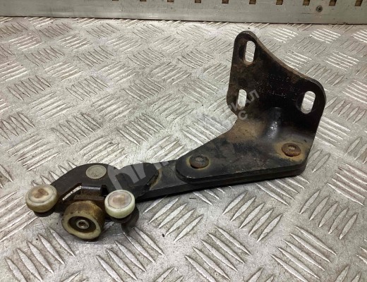 Ролик двери сдвижной Volkswagen Caddy III (2K) 2004-2010  Volkswagen Caddy Caddy III (2K) 2004-2010