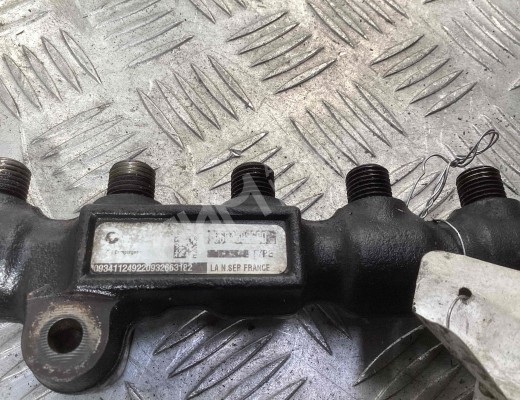Топливная рампа Volvo V50 (MW) 2007-2012 рестайлинг  Volvo V50 V50 (MW) 2007-2012 рестайлинг