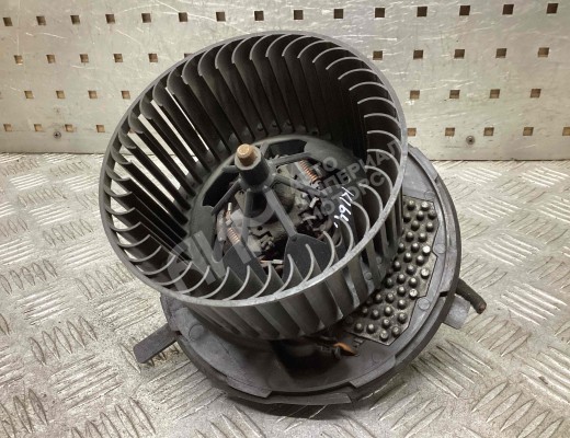 Моторчик печки Volkswagen Passat B6 (3C) 2005-2010  Volkswagen Passat Passat B6 (3C) 2005-2010