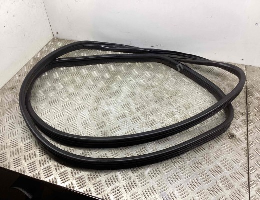 Уплотнитель двери передней левой Iveco Stralis I 2002-2012  Iveco Stralis Stralis I 2002-2012