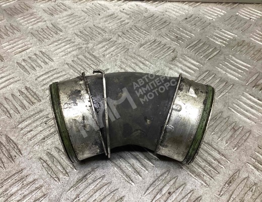 Патрубок интеркулера Volkswagen Touareg I (7L) 2002-2006  Volkswagen Touareg Touareg I (7L) 2002-2006