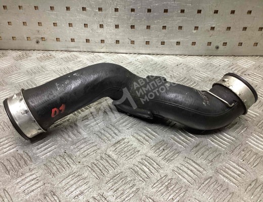 Патрубок интеркулера Mercedes C (W203) 2004-2007 рестайлинг  Mercedes C C (W203) 2004-2007 рестайлинг