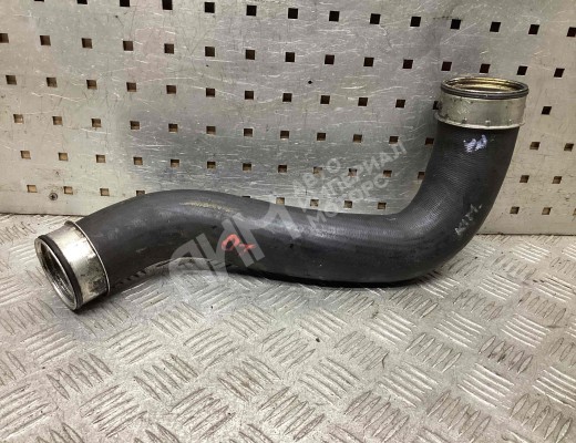 Патрубок интеркулера Volkswagen Touareg I (7L) 2002-2006  Volkswagen Touareg Touareg I (7L) 2002-2006