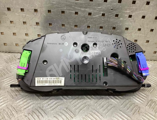 Щиток приборов (приборная панель) Skoda Octavia A4 Tour (1U) 2000-2010 рестайлинг  Skoda Octavia Octavia A4 Tour (1U) 2000-2010 рестайлинг