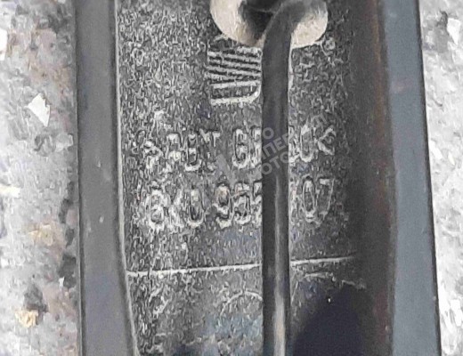 Щеткодержатель задний Volkswagen Polo III (6N/6K) 1994-2002  Volkswagen Polo Polo III (6N/6K) 1994-2002