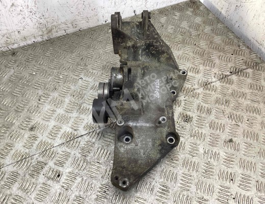 Кронштейн генератора Renault Laguna II (X74) 2005-2007 рестайлинг  Renault Laguna Laguna II (X74) 2005-2007 рестайлинг