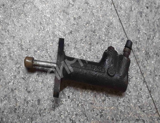 Цилиндр сцепления рабочий Volkswagen Passat B4 (3A) 1993-1997  Volkswagen Passat Passat B4 (3A) 1993-1997