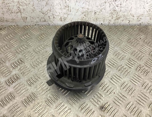 Моторчик печки Volkswagen Transporter T5 (7H) 2003-2015  Volkswagen Transporter Transporter T5 (7H) 2003-2015