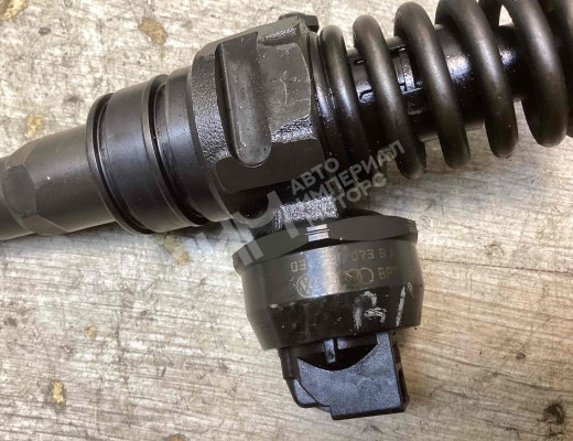 Форсунка Audi A4 B6 (8EC, 8E5) 2000-2004  Audi A4 A4 B6 (8EC, 8E5) 2000-2004