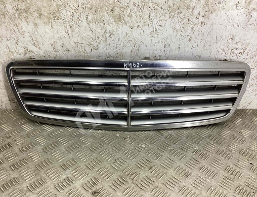 Решетка радиатора Mercedes C (W203) 2004-2007 рестайлинг  Mercedes C C (W203) 2004-2007 рестайлинг