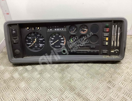 Щиток приборов (приборная панель) Volkswagen L80 1994-2000  Volkswagen L80 L80 1994-2000