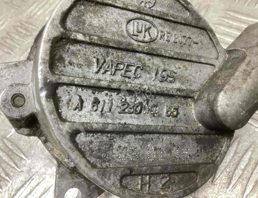 Насос вакуумный Mercedes C (W203) 2000-2004  Mercedes C C (W203) 2000-2004