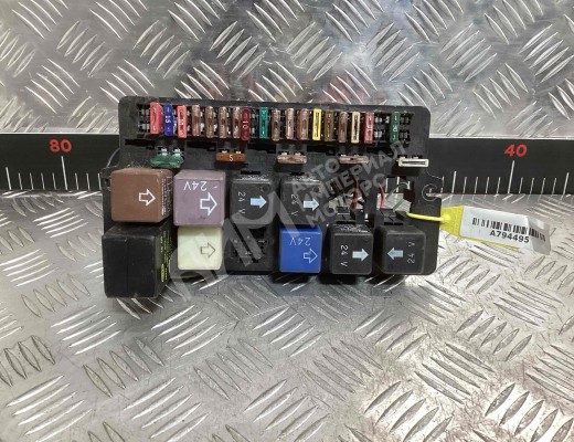 Блок предохранителей Volkswagen L80 1994-2000  Volkswagen L80 L80 1994-2000