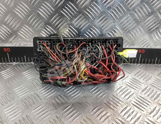 Блок предохранителей Volkswagen L80 1994-2000  Volkswagen L80 L80 1994-2000