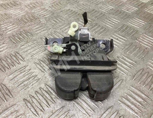 Замок багажника Audi A6 C5 (4B) 1997-2001  Audi A6 A6 C5 (4B) 1997-2001