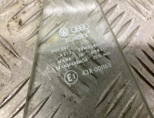 Форточка передняя левая Volkswagen L80 1994-2000  Volkswagen L80 L80 1994-2000