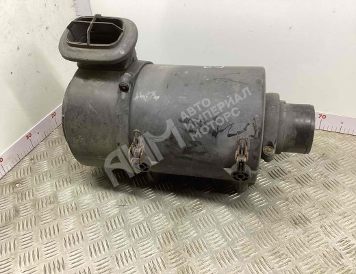 Корпус воздушного фильтра Volkswagen L80 1994-2000  Volkswagen L80 L80 1994-2000