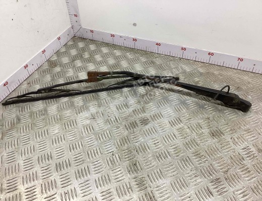 Щеткодержатель (поводок стеклоочистителя, дворник) Volkswagen L80 1994-2000  Volkswagen L80 L80 1994-2000