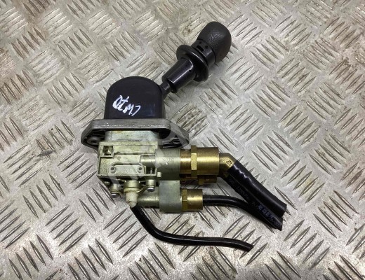 Кран ручного тормоза Renault Midlum I 2000-2006  Renault Midlum Midlum I 2000-2006
