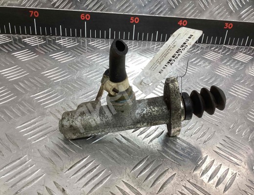 Цилиндр сцепления главный Volkswagen L80 1994-2000  Volkswagen L80 L80 1994-2000