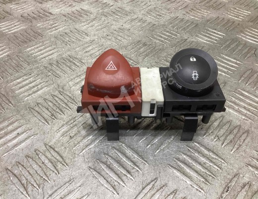 Кнопка аварийной сигнализации Renault Megane II 2002-2006  Renault Megane Megane II 2002-2006