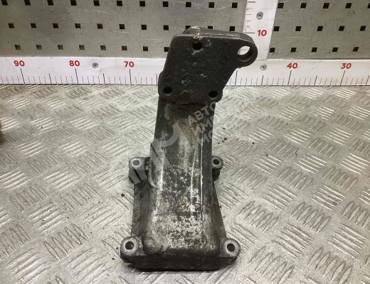 Кронштейн двигателя Volkswagen Golf II 1983-1992  Volkswagen Golf Golf II 1983-1992