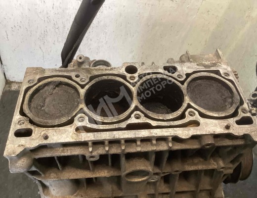 Блок цилиндров Audi A3 I (8L) 2000-2003 рестайлинг  Audi A3 A3 I (8L) 2000-2003 рестайлинг