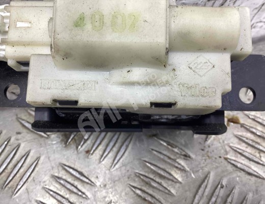 Замок багажника Renault Megane II 2002-2006  Renault Megane Megane II 2002-2006