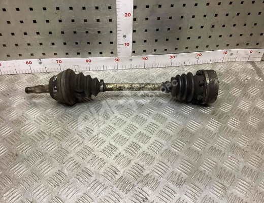 Полуось передняя левая (приводной вал, ШРУС) Volkswagen Passat B3 1988-1993  Volkswagen Passat Passat B3 1988-1993