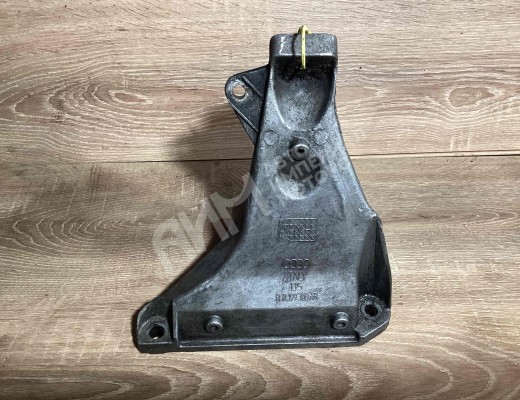 Кронштейн двигателя Audi A4 B6 (8EC, 8E5) 2000-2004  Audi A4 A4 B6 (8EC, 8E5) 2000-2004