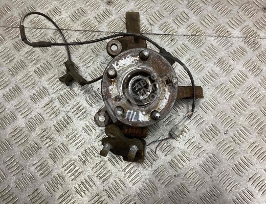 Ступица передняя левая Toyota Avensis II (T250) 2003-2008  Toyota Avensis Avensis II (T250) 2003-2008