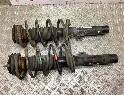 Стойка передняя левая Ford T. Connect I 2002-2009  Ford Transit Connect T. Connect I 2002-2009