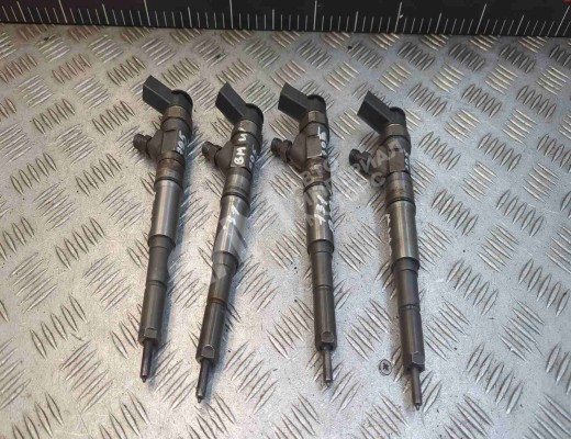 Форсунка BMW 3-Series (E46) 2001-2005 рестайлинг  BMW 3-Series 3-Series (E46) 2001-2005 рестайлинг