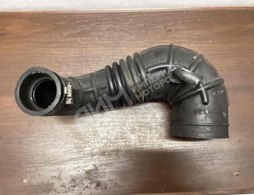 Патрубок воздушного фильтра Kia Carnival I (GQ) 1998-2006  Kia Carnival Carnival I (GQ) 1998-2006