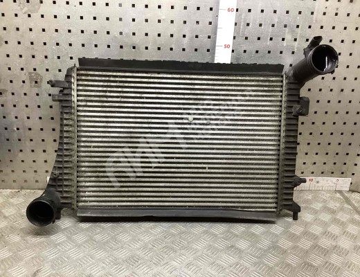 Интеркулер Volkswagen Passat B6 (3C) 2005-2010  Volkswagen Passat Passat B6 (3C) 2005-2010