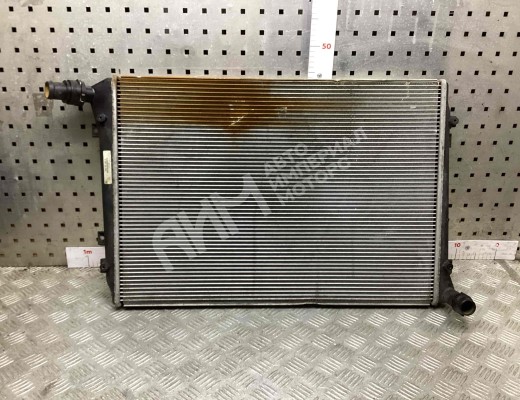 Радиатор (основной) Volkswagen Passat B6 (3C) 2005-2010  Volkswagen Passat Passat B6 (3C) 2005-2010