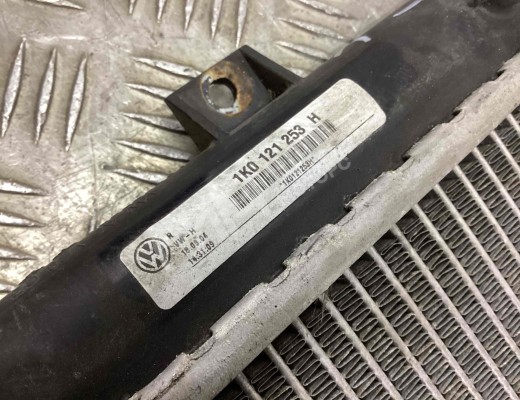 Радиатор (основной) Volkswagen Golf V (1K) 2004-2009  Volkswagen Golf Golf V (1K) 2004-2009