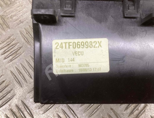 Блок VECU Renault Premium II 2006-2013  Renault Premium Premium II 2006-2013