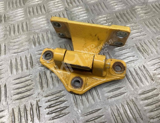 Петля двери передней левой Volvo FL II 2006-н.в.  Volvo FL FL II 2006-н.в.