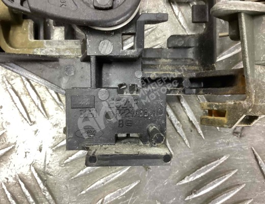 Ручка наружная передняя правая Ford Focus II 2005-2008  Ford Focus Focus II 2005-2008