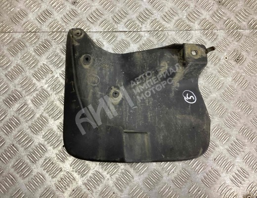 Брызговик  Toyota Land Cruiser (J200) 2008-2012