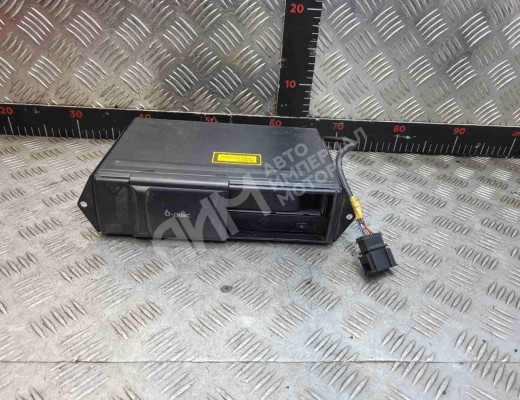 CD-чейнджер Audi A6 C4 (4A) 1994-1997  Audi A6 A6 C4 (4A) 1994-1997