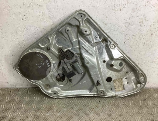 Стеклоподъемник задний правый Volkswagen Passat B5+ (3B) 2000-2005 рестайлинг  Volkswagen Passat Passat B5+ (3B) 2000-2005 рестайлинг